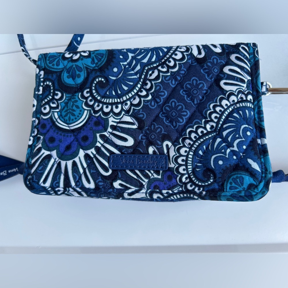 VERA BRADLEY All in One Crossbody Wallet Tapestry Floral Quilted Blue